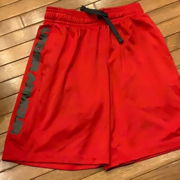 YXS UNDER ARMOUR Boy’s Shorts - Picture 1 of 4